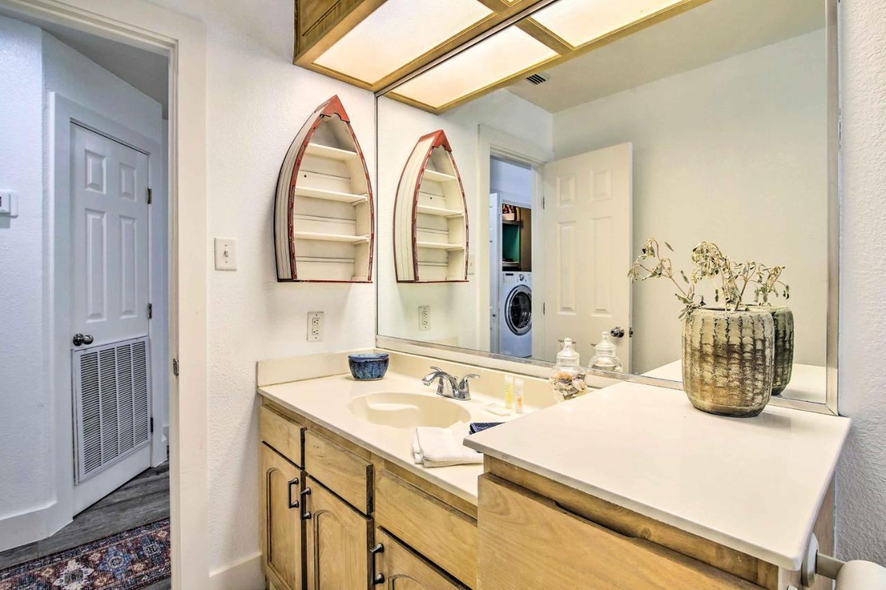 South Padre Island Getaway - Newly Renovated! Apartment Exterior photo